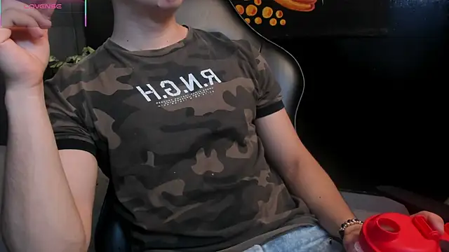 Eryonbradley online show from December 4, 11:39 am