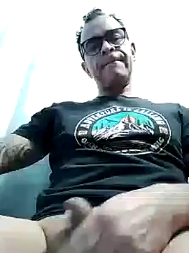 Snapshot of j_c_d chatting on September 27, 12:52 am j c d online show from September 27, 12:52 am