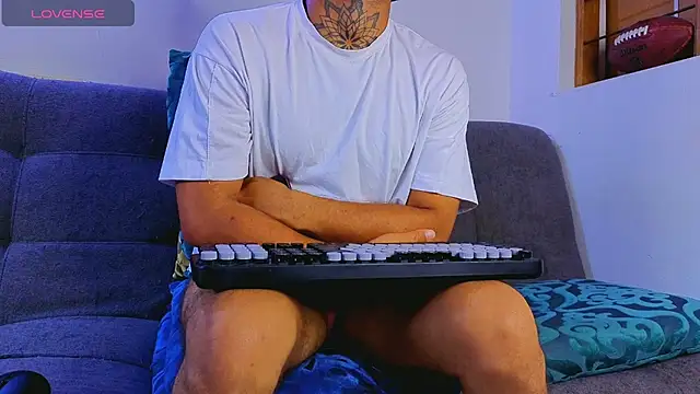 tomas smith1 online show from April 17, 2:42 pm