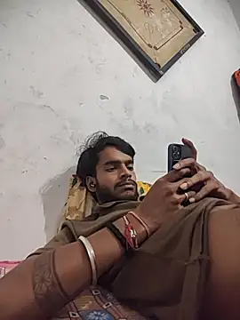 Snapshot of yashuuuu021 chatting on October 9, 7:52 pm yashuuuu021 online show from October 9, 7:52 pm