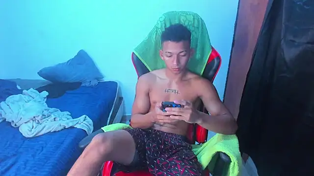 JuanchiT66 online show from April 5, 10:50 pm