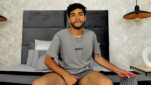 Snapshot of RaphaelDufort chatting on September 29, 11:55 pm RaphaelDufort online show from September 29, 11:55 pm