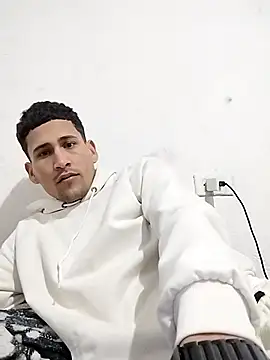 Badboy Skinny online show from September 30, 9:13 am