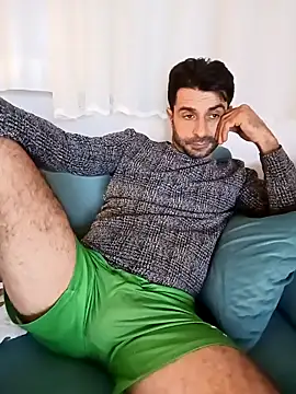 Snapshot of alex10alexx chatting on October 13, 10:05 pm alex10alexx online show from October 13, 10:05 pm