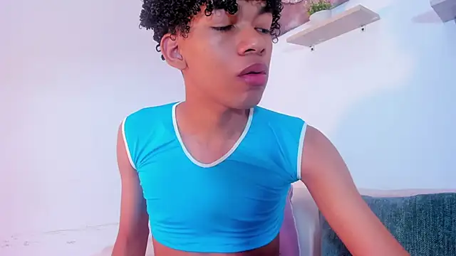 Ivone Rose  online show from December 22, 1:19 pm