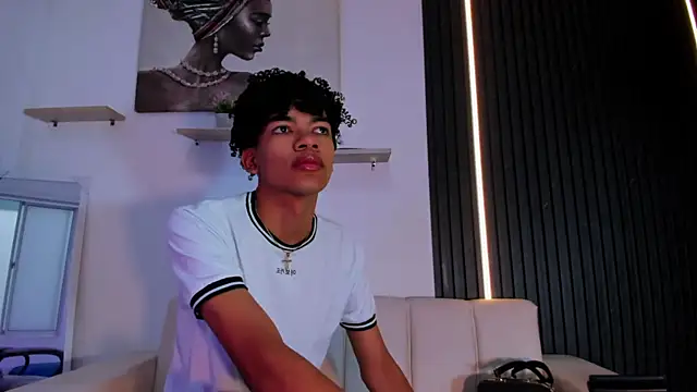 Ivone Rose  online show from December 19, 12:13 pm