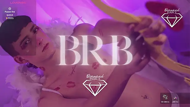 Snapshot of Diamond_Piarce chatting on October 24, 5:20 am Diamond Piarce online show from October 24, 5:20 am