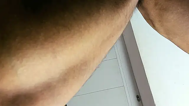 latinhotmuscle online show from April 10, 7:54 pm