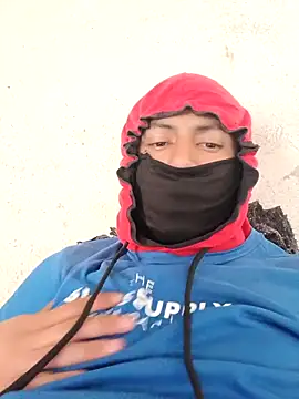 Feertorres  online show from February 3, 5:18 pm