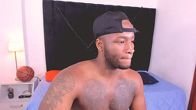 Snapshot of chrstian_lewis1 chatting on October 11, 12:20 pm chrstian lewis1 online show from October 11, 12:20 pm