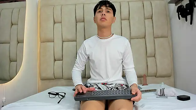 Snapshot of Felipe_Cold chatting on October 14, 2:29 am Felipe Cold online show from October 14, 2:29 am