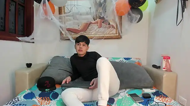 Snapshot of Felipe_Cold chatting on October 28, 3:53 am Felipe Cold online show from October 28, 3:53 am