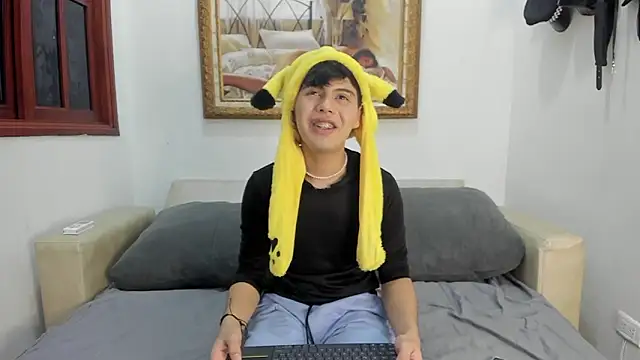 Felipe Cold online show from March 8, 2:37 am