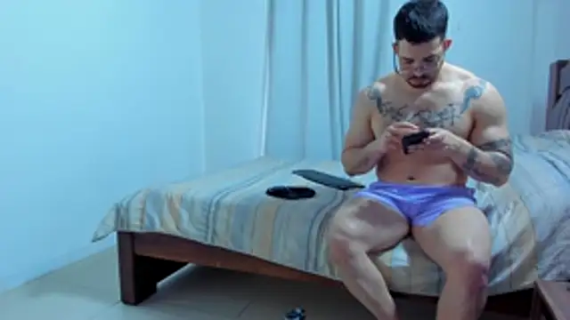 Hunter Hoott online show from December 1, 9:40 pm