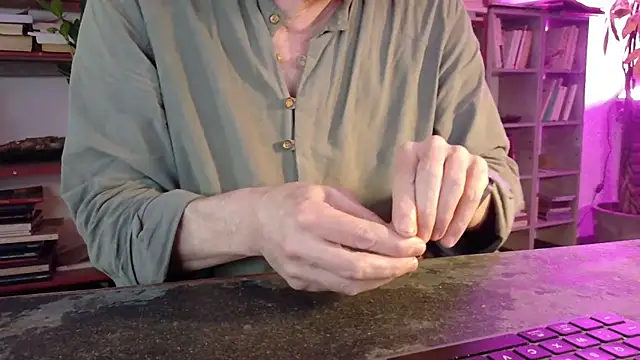 Snapshot of yvanbonar chatting on October 30, 3:13 pm yvanbonar online show from October 30, 3:13 pm