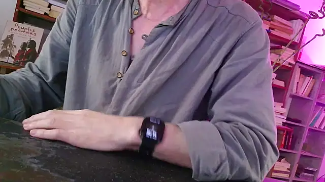 Snapshot of yvanbonar chatting on October 18, 12:10 pm yvanbonar online show from October 18, 12:10 pm