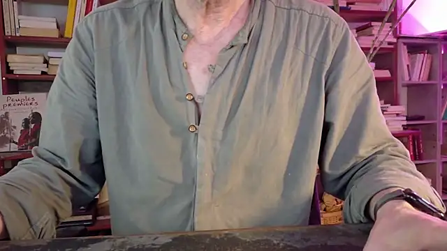 Snapshot of yvanbonar chatting on October 28, 2:52 pm yvanbonar online show from October 28, 2:52 pm