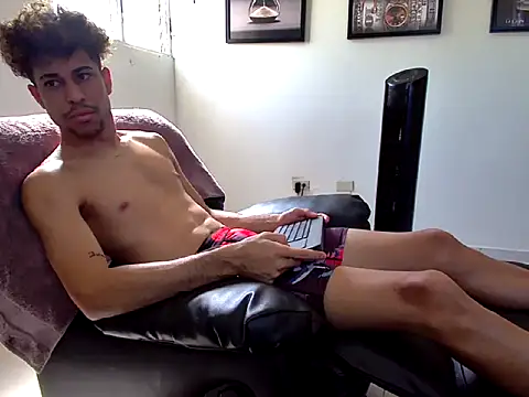 Dollarhot30 online show from April 25, 1:36 pm