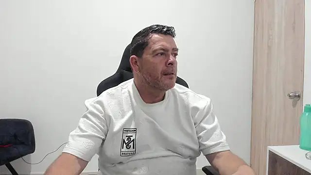 Snapshot of massimo_dannger chatting on September 28, 10:35 am massimo dannger online show from September 28, 10:35 am