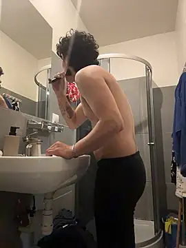 col0mbianit0 11 online show from January 17, 3:59 pm