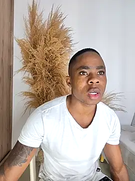 Snapshot of liambolt chatting on October 21, 3:09 am liambolt online show from October 21, 3:09 am