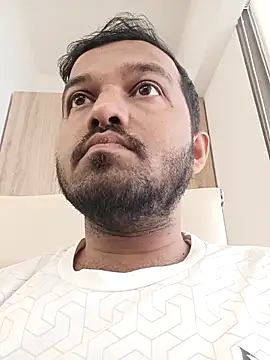 Snapshot of VJ17 chatting on October 26, 6:37 am VJ17 online show from October 26, 6:37 am