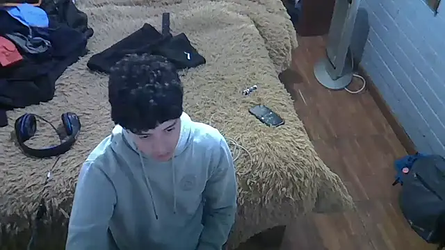 feeelipe2007 online show from April 30, 6:42 am