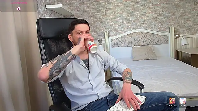 JonahShaw online show from May 4, 5:20 am