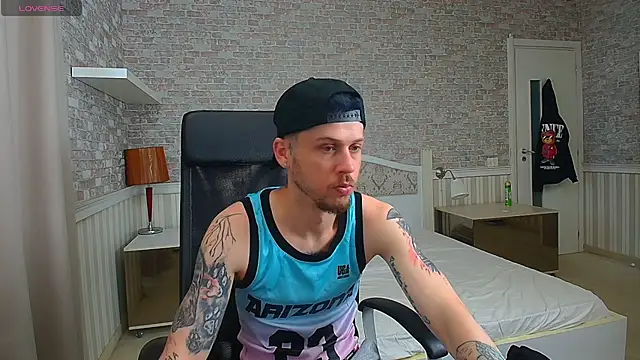 JonahShaw online show from May 20, 5:03 am