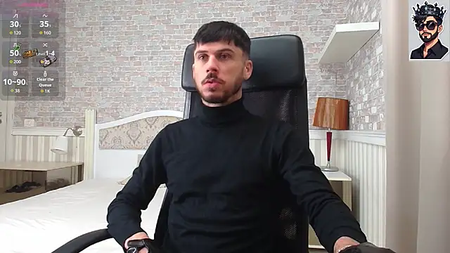 Snapshot of JonahShaw chatting on October 28, 5:32 am JonahShaw online show from October 28, 5:32 am