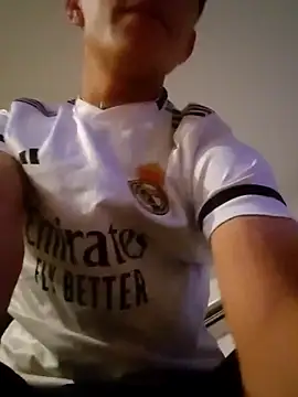 LUISSLEONN0958 online show from November 10, 7:13 am