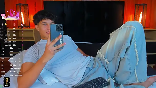 Leo Savage  online show from June 17, 4:58 am