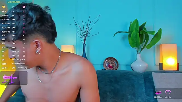 Leo Savage  online show from April 6, 4:46 am