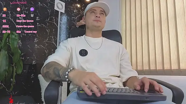 Alexander ferre online show from April 24, 1:57 pm