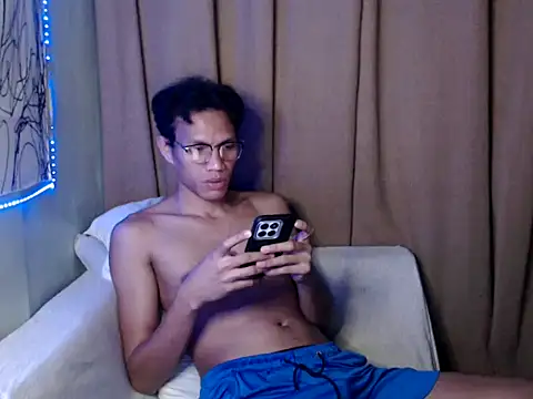 Snapshot of fantasy_davidxx chatting on October 3, 11:15 am fantasy davidxx online show from October 3, 11:15 am