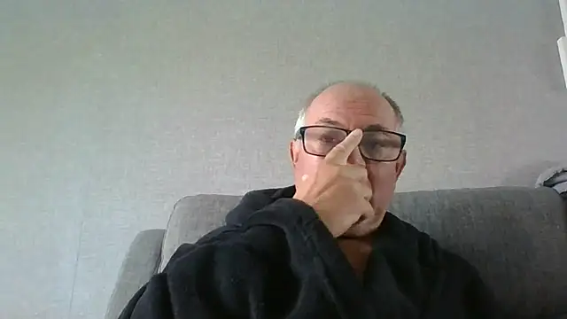 Snapshot of naughtygrandad1 chatting on September 18, 10:17 am naughtygrandad1 online show from September 18, 10:17 am