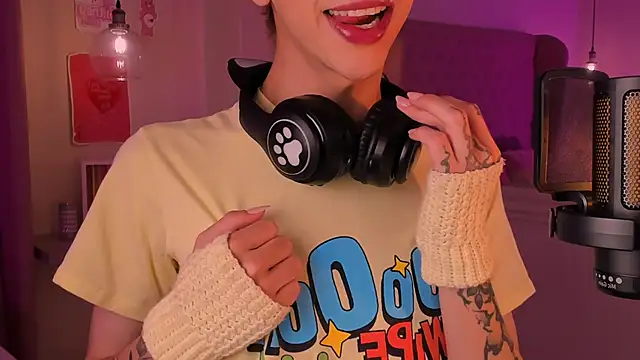 Snapshot of imDamiano chatting on October 27, 10:23 pm imDamiano online show from October 27, 10:23 pm