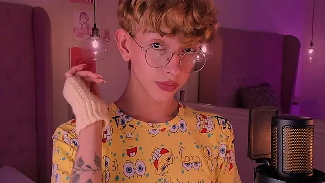 Snapshot of imDamiano chatting on October 13, 11:22 pm imDamiano online show from October 13, 11:22 pm