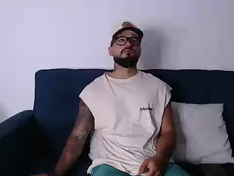 Eric Evans1 online show from November 21, 10:47 am