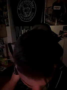 Snapshot of Mexxwell69 chatting on September 30, 11:08 pm Mexxwell69 online show from September 30, 11:08 pm