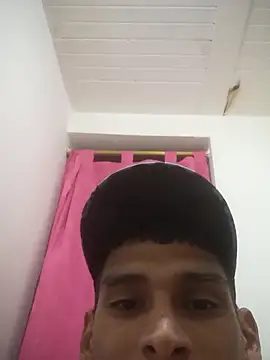 Snapshot of alex_colombiano chatting on October 9, 8:30 am alex colombiano online show from October 9, 8:30 am