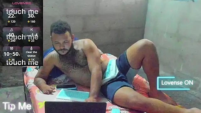 Alex Dancy5 online show from May 6, 4:40 pm