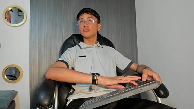 Daddy Darcks online show from October 15, 7:54 pm