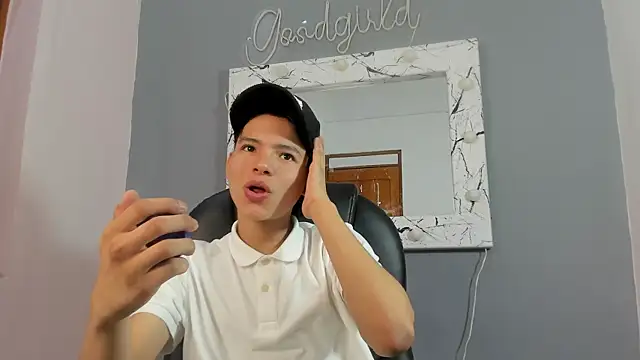 Snapshot of camillo_virgil chatting on September 30, 11:14 am camillo virgil online show from September 30, 11:14 am