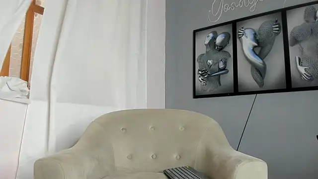 Snapshot of camillo_virgil chatting on October 13, 12:11 pm camillo virgil online show from October 13, 12:11 pm