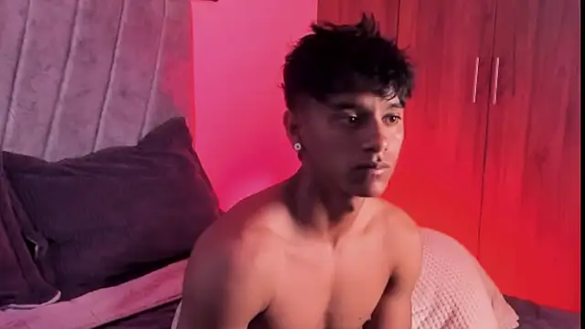 Snapshot of ZYZZ1312 chatting on October 1, 6:34 pm ZYZZ1312 online show from October 1, 6:34 pm