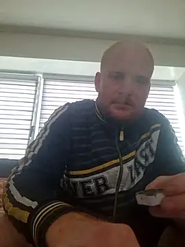 Snapshot of svenni2525 chatting on October 18, 11:59 am svenni2525 online show from October 18, 11:59 am