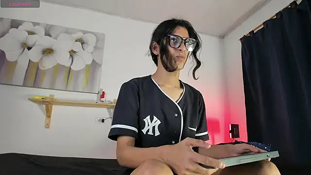 angel hasss online show from September 19, 3:29 am
