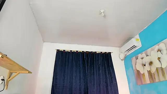 angel hasss online show from October 27, 4:15 am