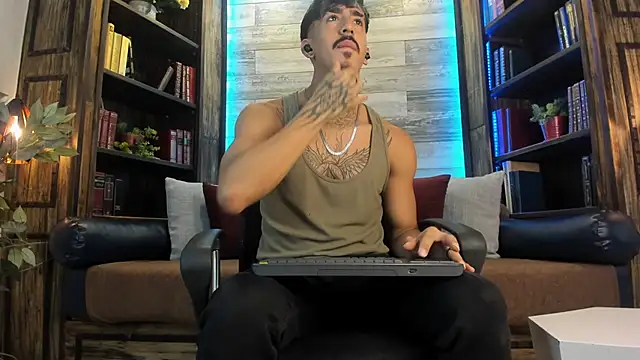 Snapshot of Donovan_Desmond chatting on October 3, 8:58 pm Donovan Desmond online show from October 3, 8:58 pm